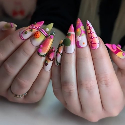 Retro Art Nails