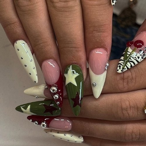 Star Accent Nails