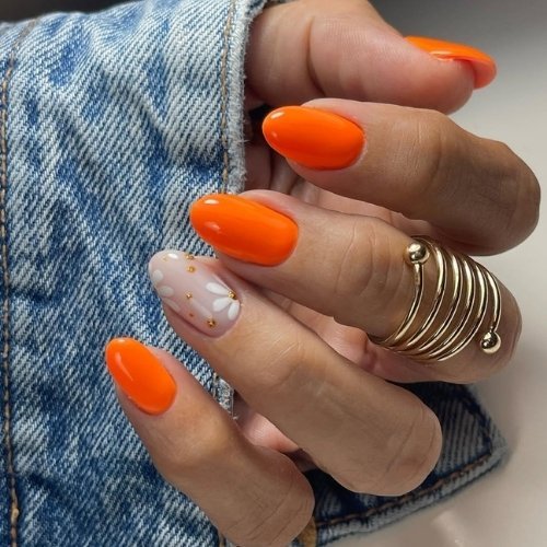 Delicate Dot Accent