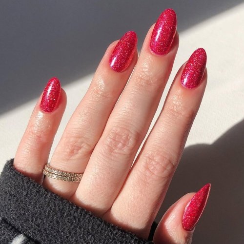 Bright Red Glitter Nails That Dazzle in the Light.