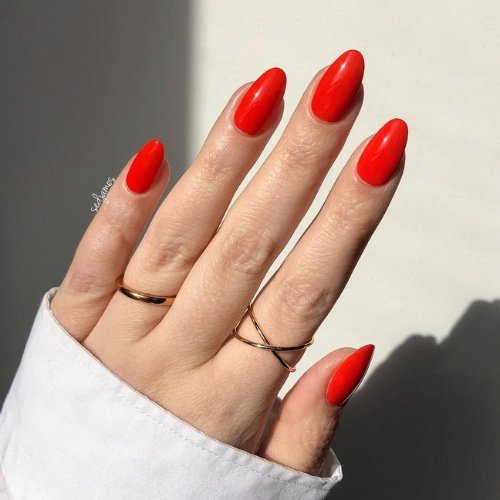Fiery Red Nails with a High-Gloss Finish.