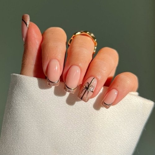 Soft Pink Bow French Tips