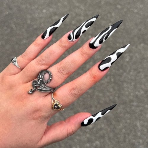 Monochrome Wave