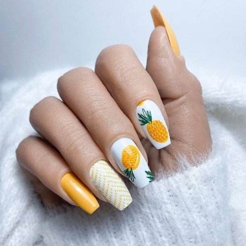 Golden Pineapple Nails