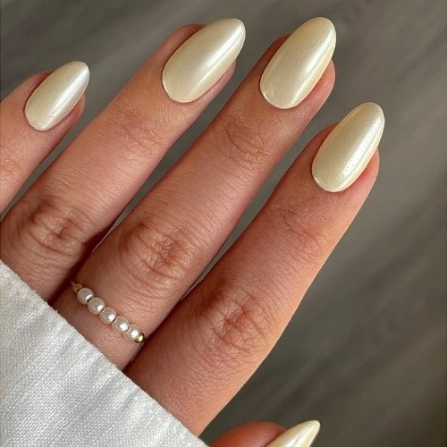 Butter Glow Elegance