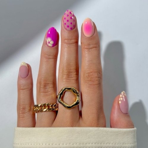 Dot Aura Nails