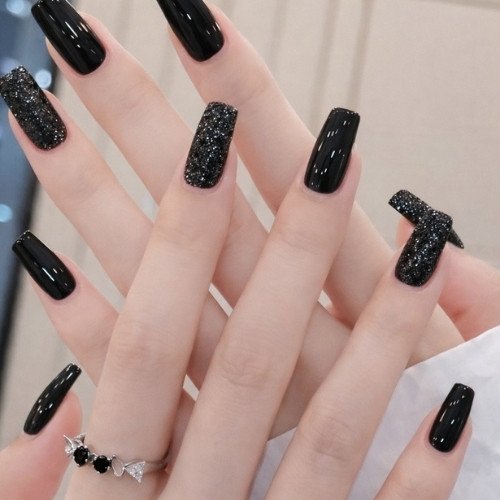 Glitter Accent Nails