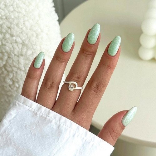 Seafoam Texture Beach Nails