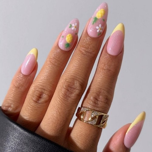 Sweet Pineapple Daisy Nails