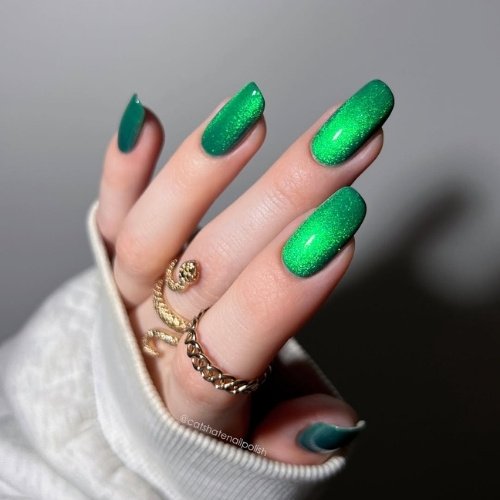 Glowing Green Cat Eye Nails